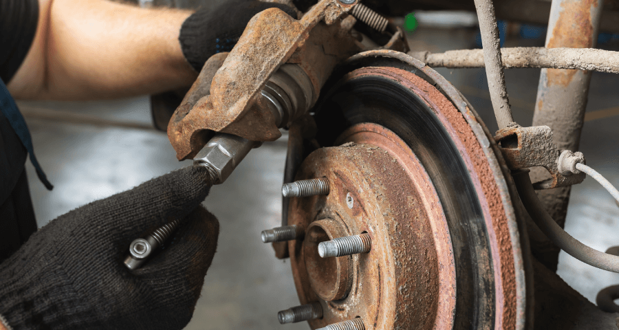Fixing sticking brake calipers: causes, symptoms, solutions 